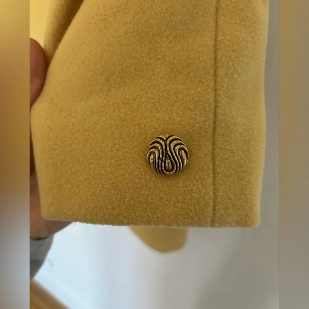 Vintage wool buttercream blazer - Picture 8 of 9
